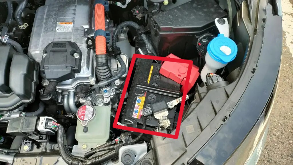 補機バッテリー寿命も要確認　フリード　GT系　補機バッテリー