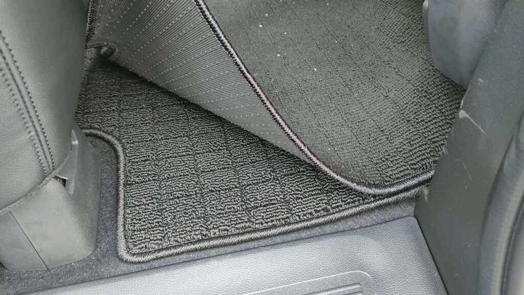 新型フリード　マット