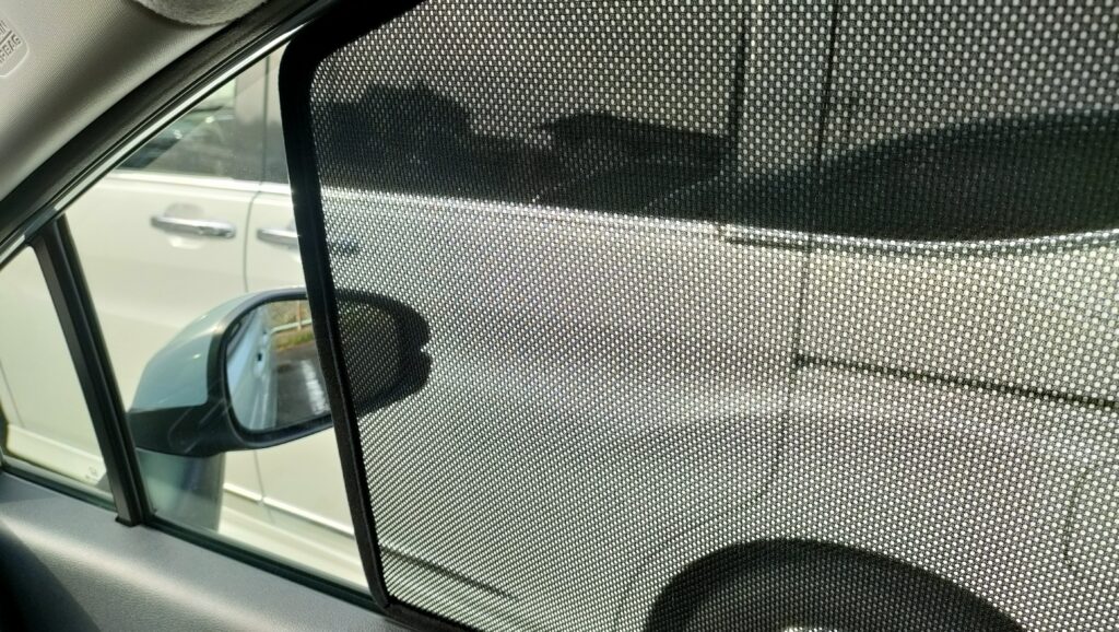 新型フリード　サイドサンシェード